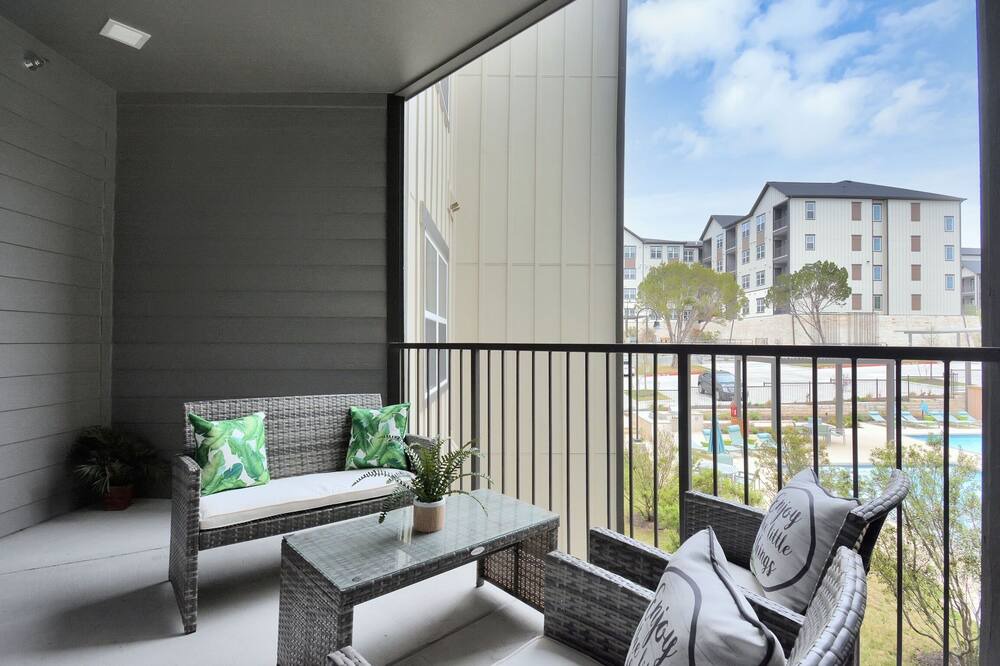 Photo of Patio Balcony in Pleasant Valley