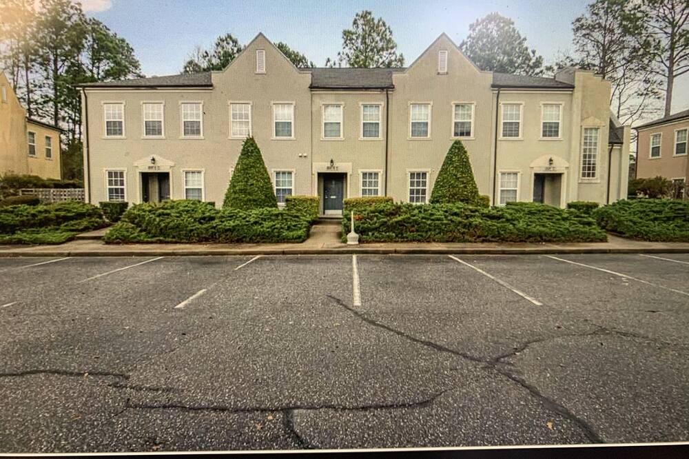 Photo of Outdoor in Red Hill