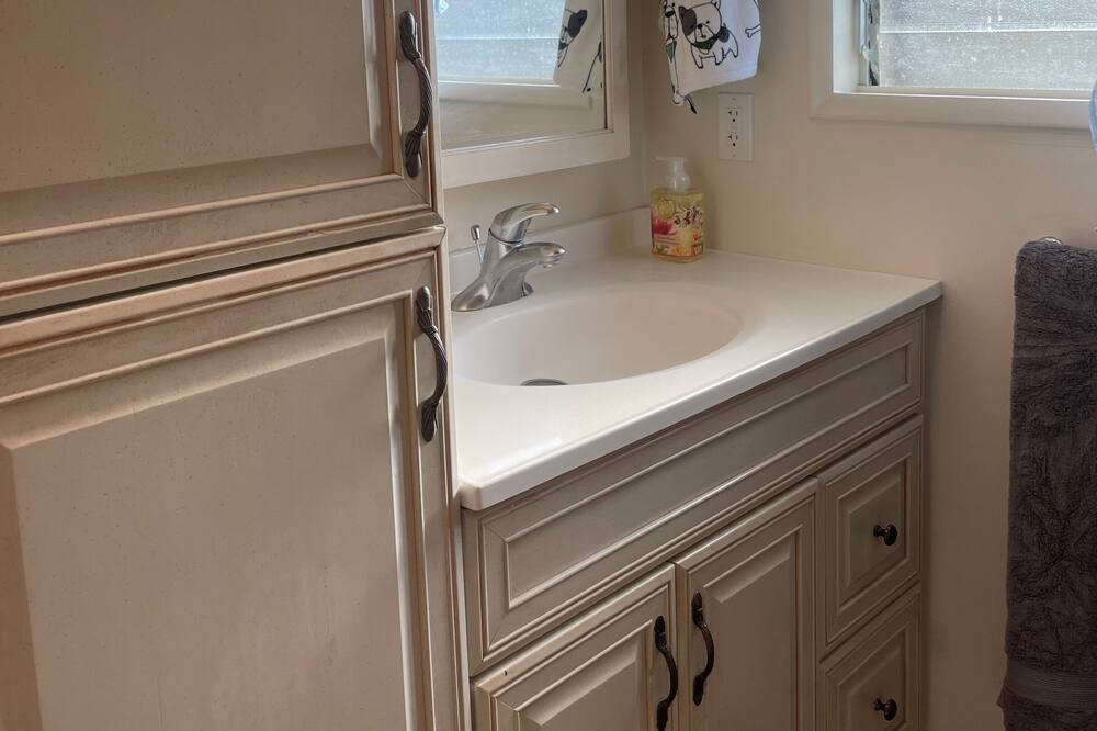 Photo of Bathroom in Ewa