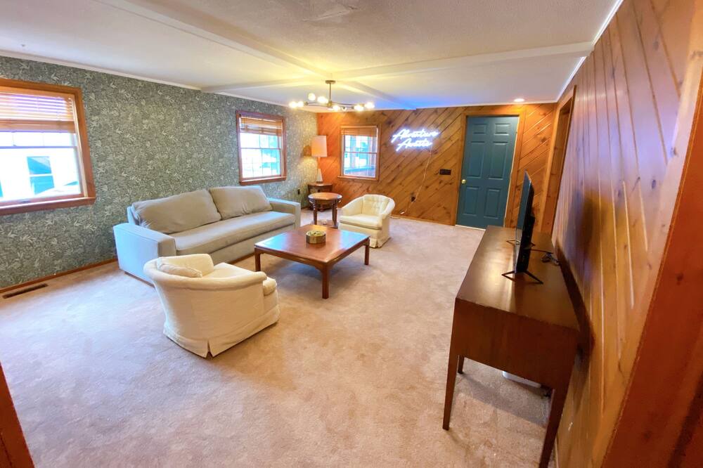 Photo of Livingroom in Saranac Lake