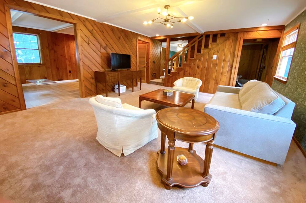 Photo of Livingroom in Saranac Lake