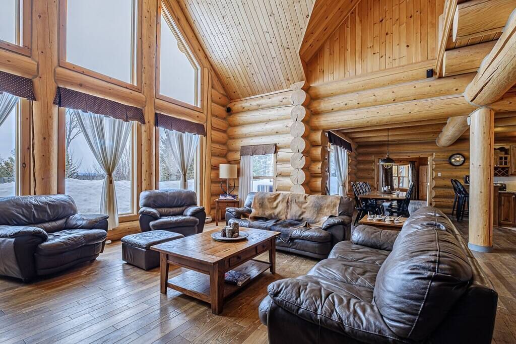 Photo of Livingroom in Fiddler Lake Resort