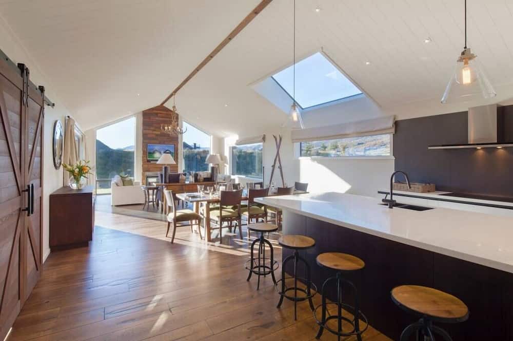 Photo of Bedroom in Jacks Point