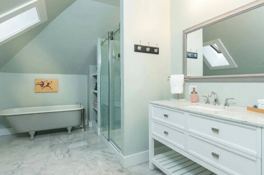 Photo of Bathroom in Parkside