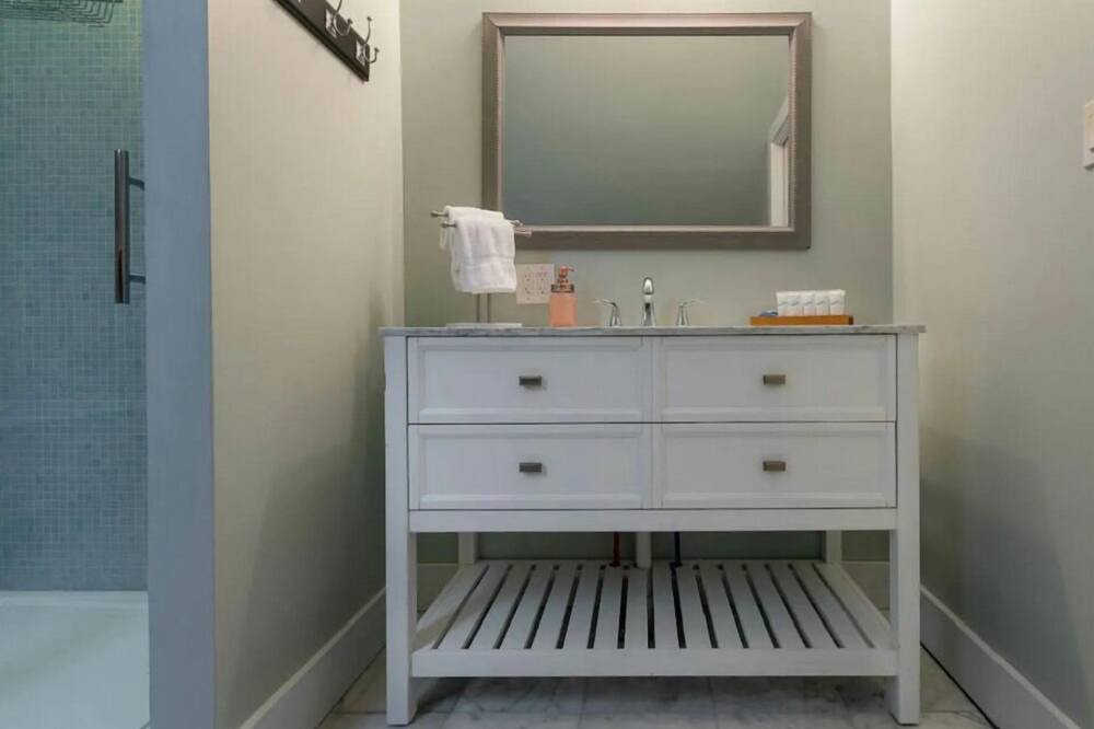 Photo of Bathroom in Parkside