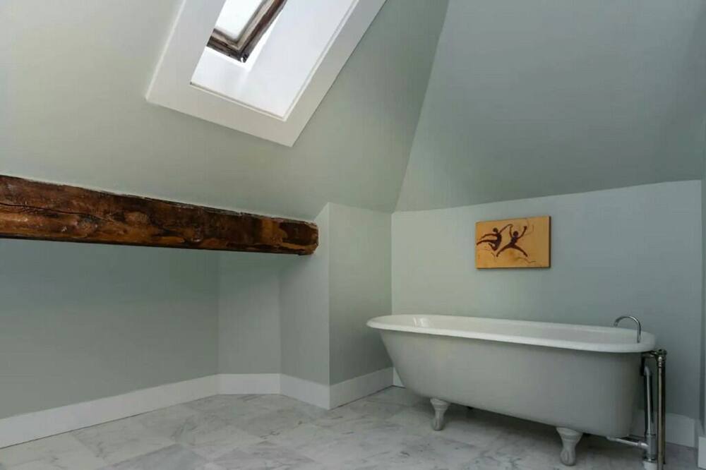 Photo of Bathroom in Parkside
