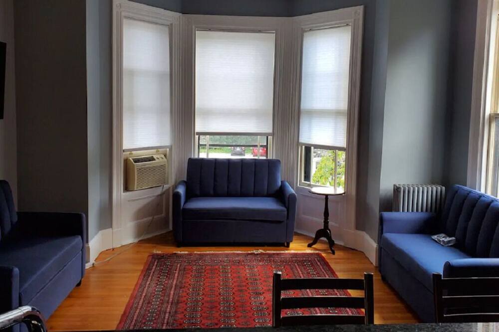 Photo of Livingroom in Downtown Portland