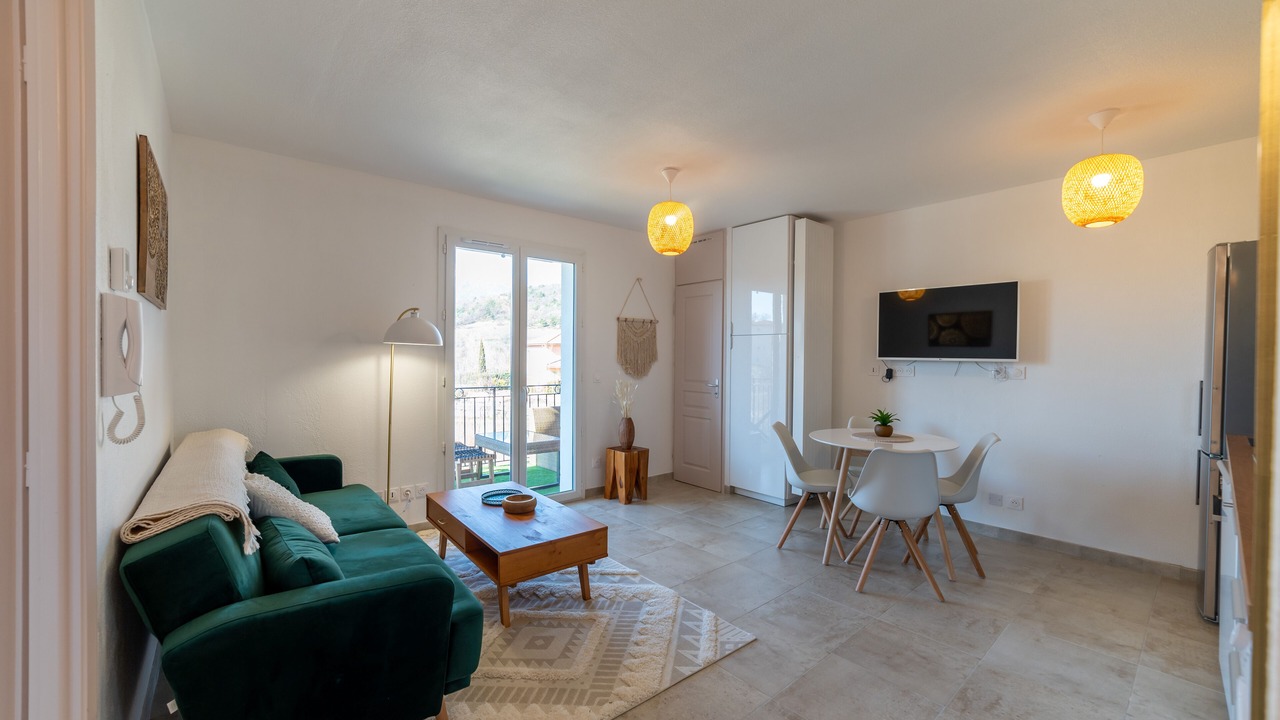 Photo of Others in Gap