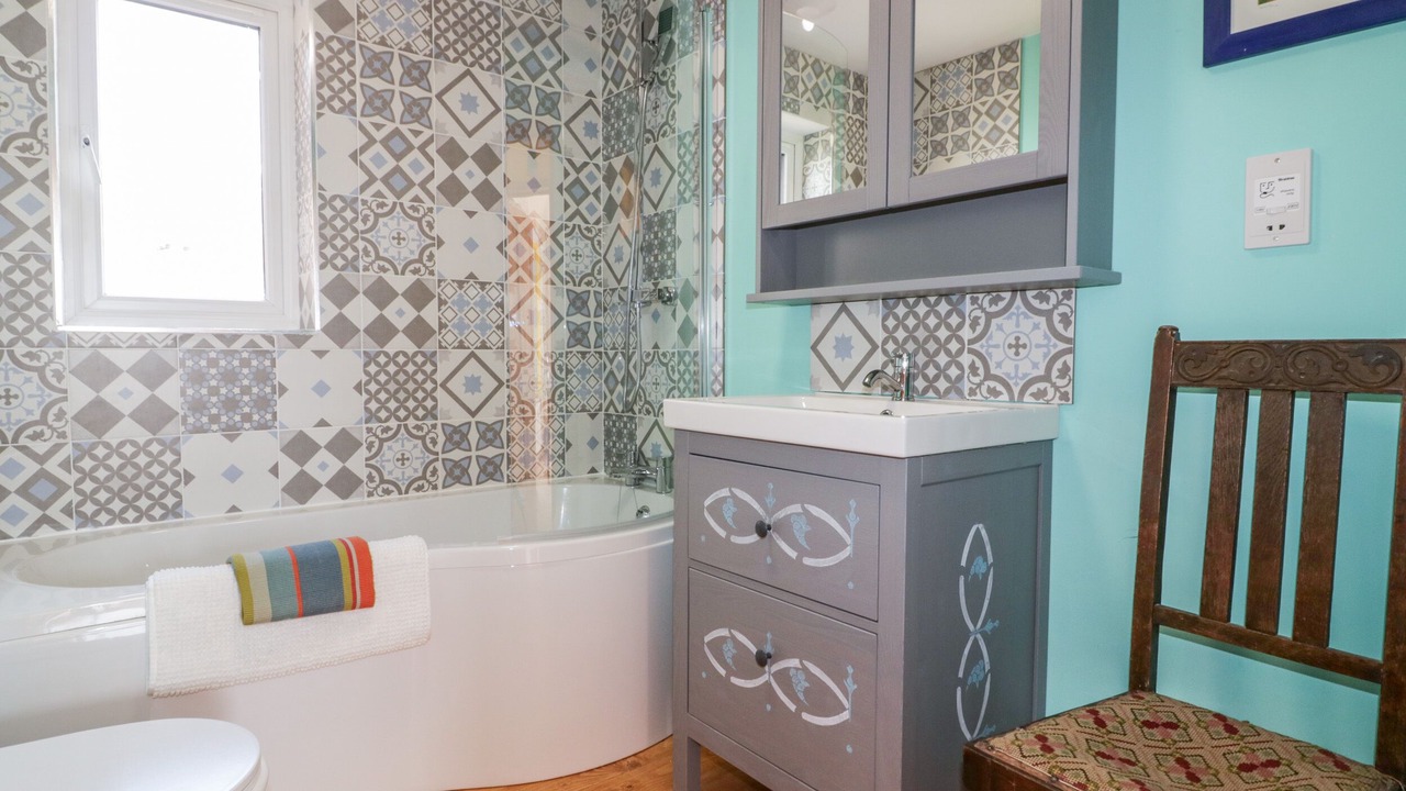 Photo of Bathroom in Liskeard