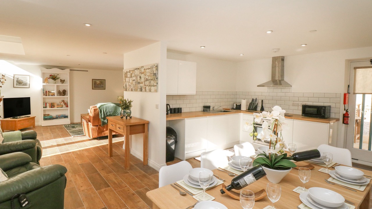 Photo of Others in Hoylandswaine