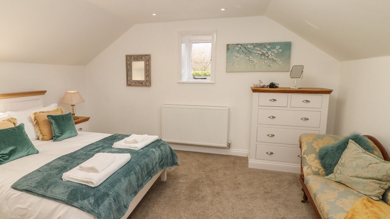 Photo of Others in Hoylandswaine