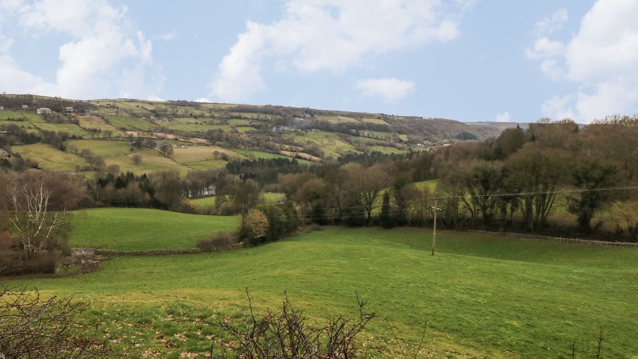 Photo of Others in Hoylandswaine