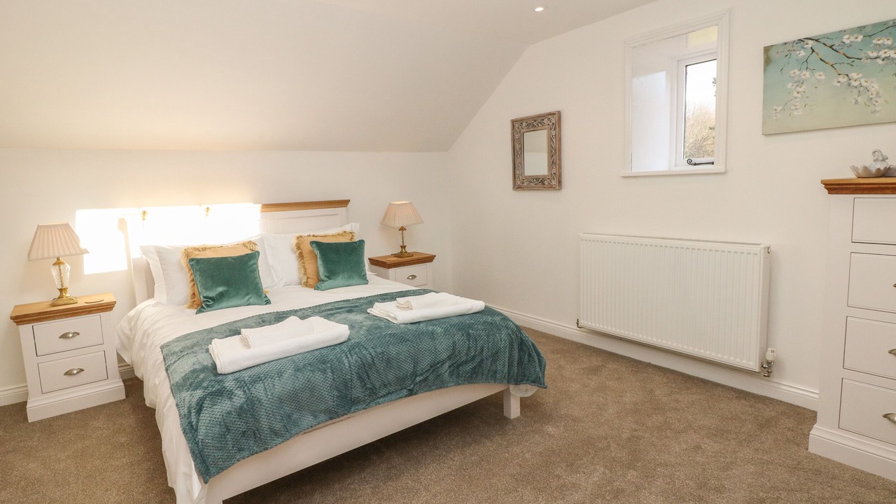 Photo of Others in Hoylandswaine