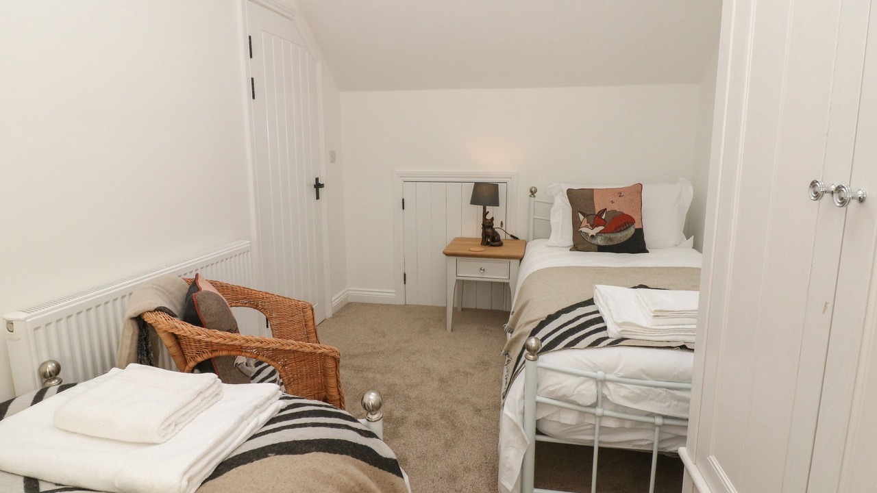 Photo of Others in Hoylandswaine