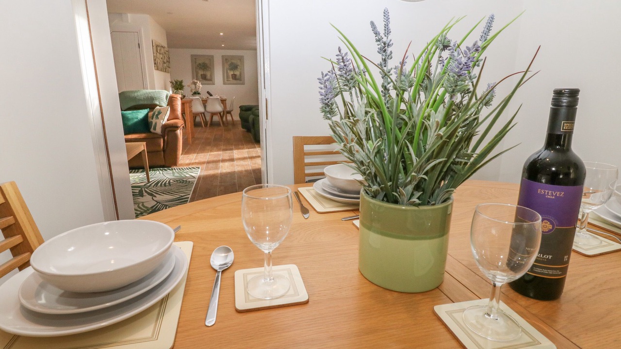 Photo of Others in Hoylandswaine