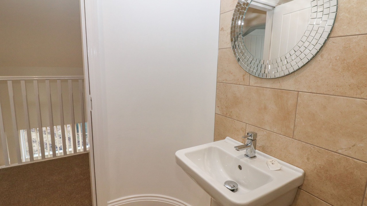 Photo of Others in Hoylandswaine