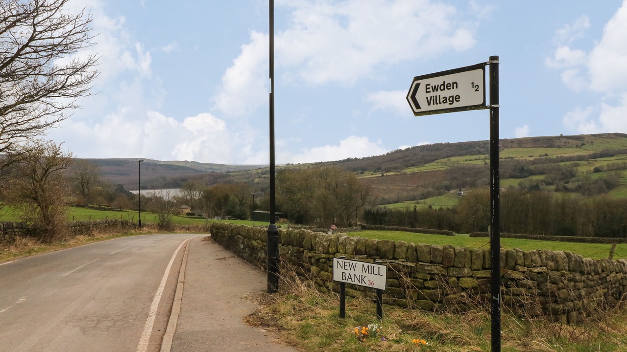 Photo of Others in Hoylandswaine