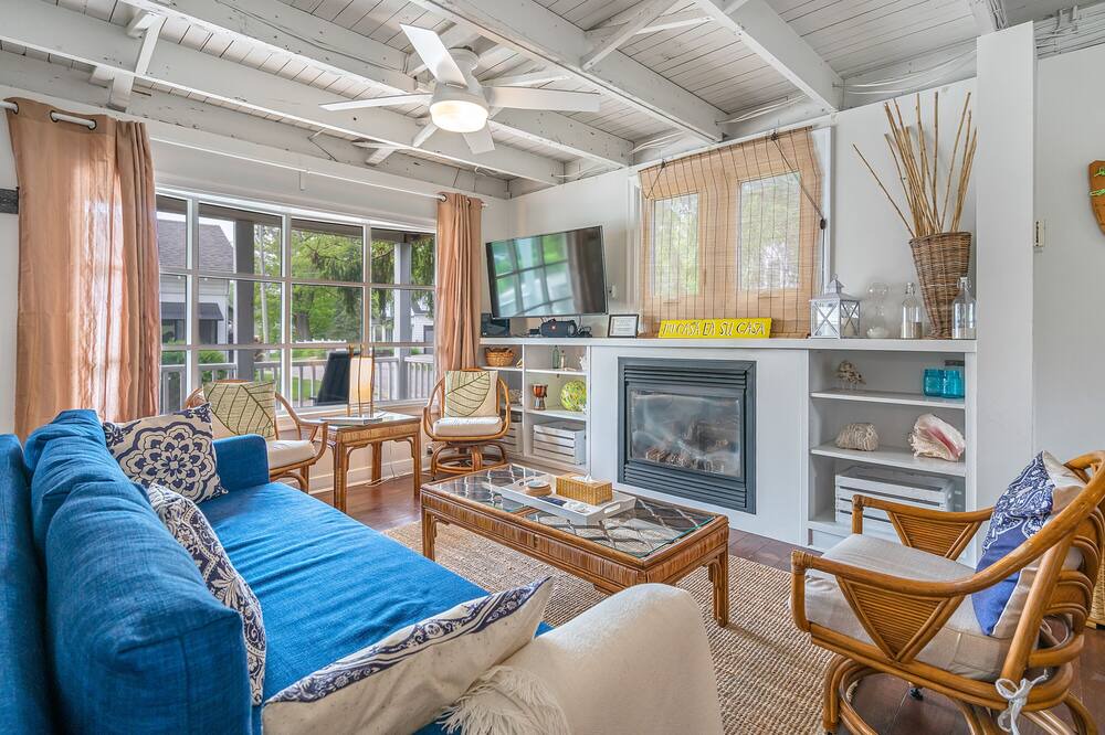 Photo of Livingroom in Crystal Beach