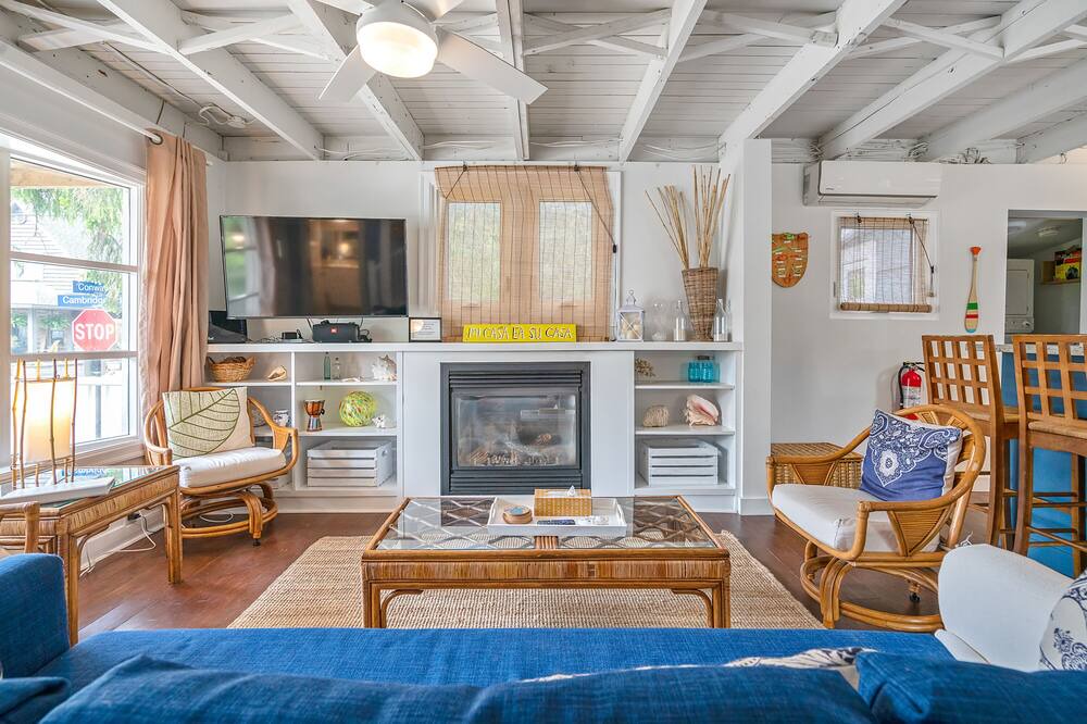 Photo of Livingroom in Crystal Beach