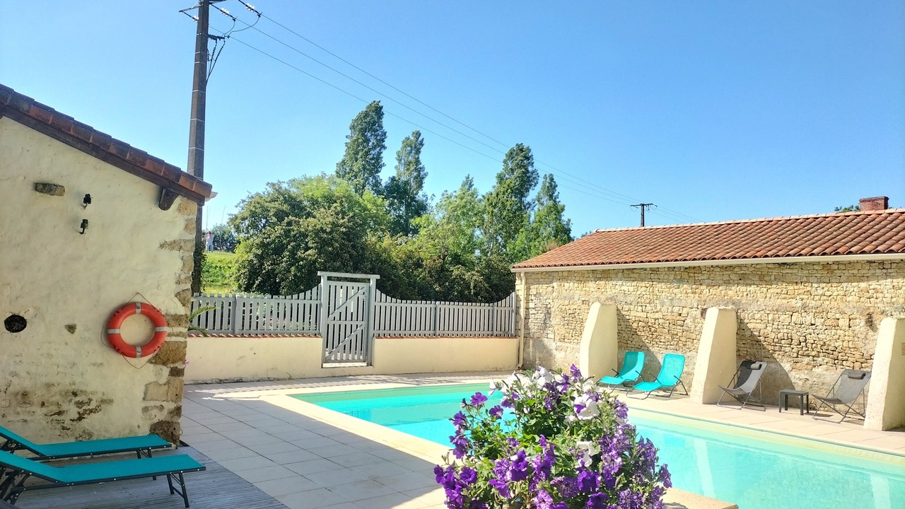 Photo of Outdoor in Saint-Jean-de-Beugne