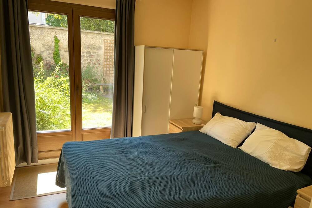 Photo of Bedroom in Chatou