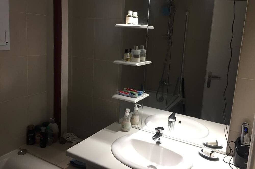 Photo of Bathroom in Chatou