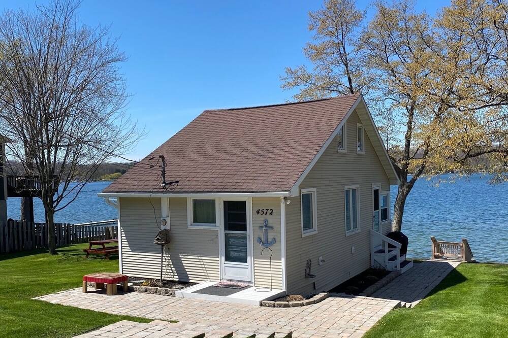 Photo of Outdoor in Livonia