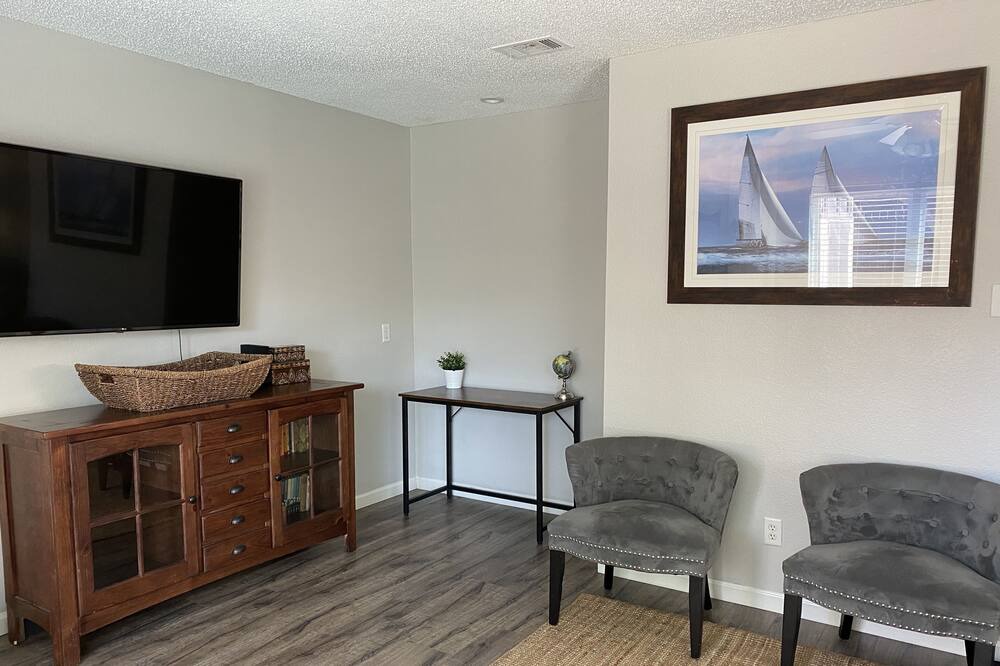 Photo of Livingroom in Grapevine