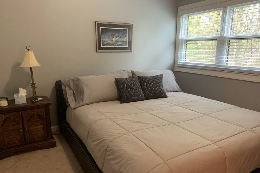 Photo of Bedroom in Asbury