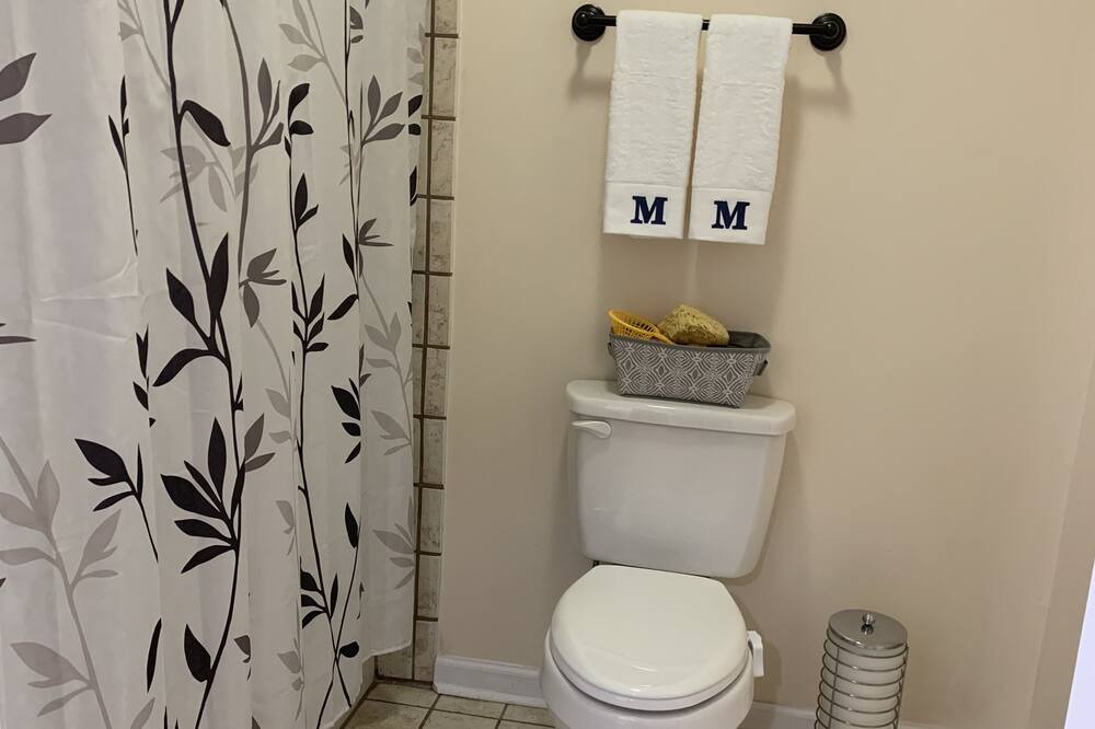 Photo of Bathroom in Asbury