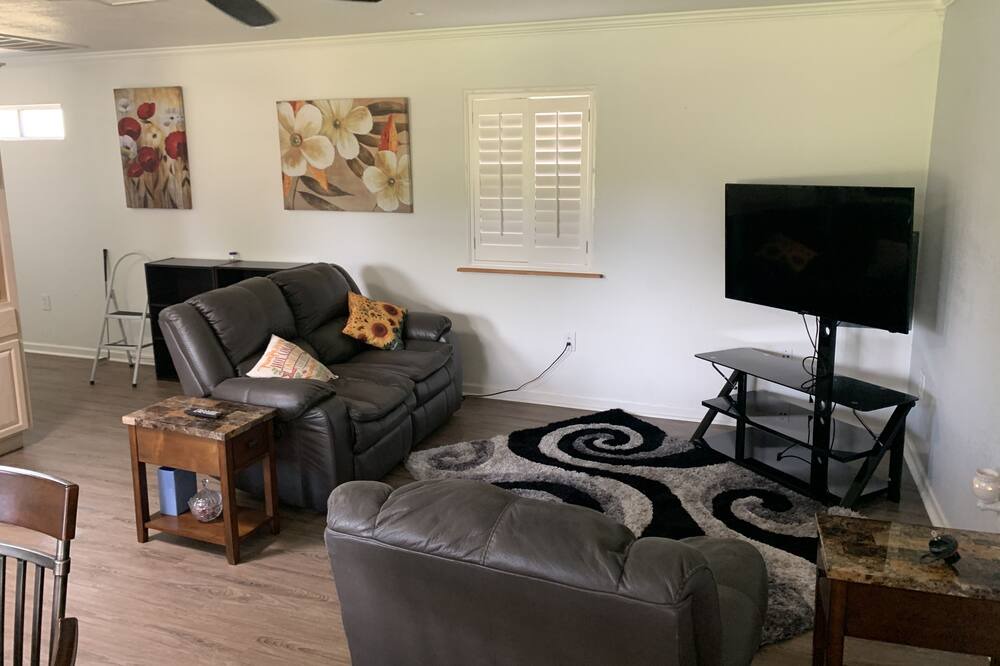 Photo of Livingroom in El Paso