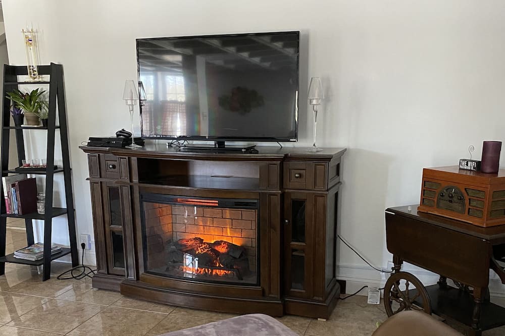 Photo of Livingroom in Cold Brook