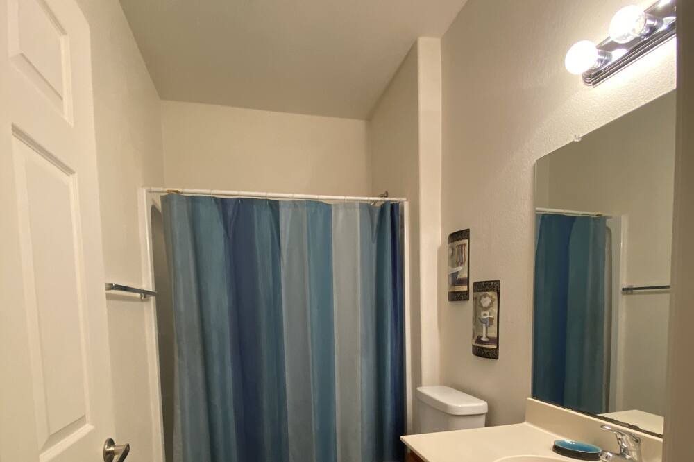 Photo of Bathroom in Parkwood Ranch