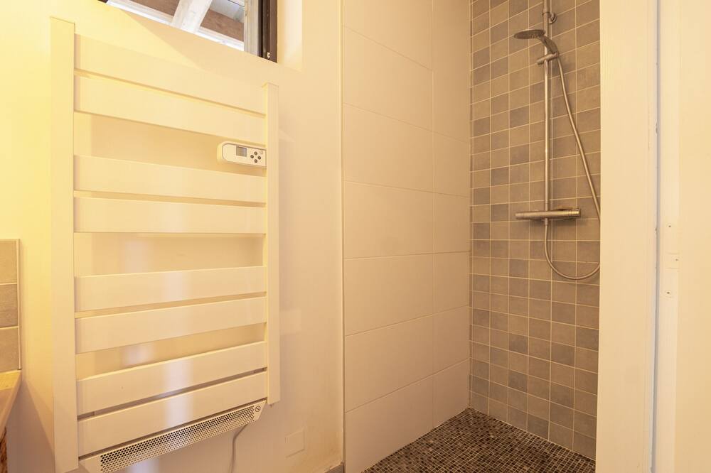 Photo of Bathroom in Brouzet-les-Quissac