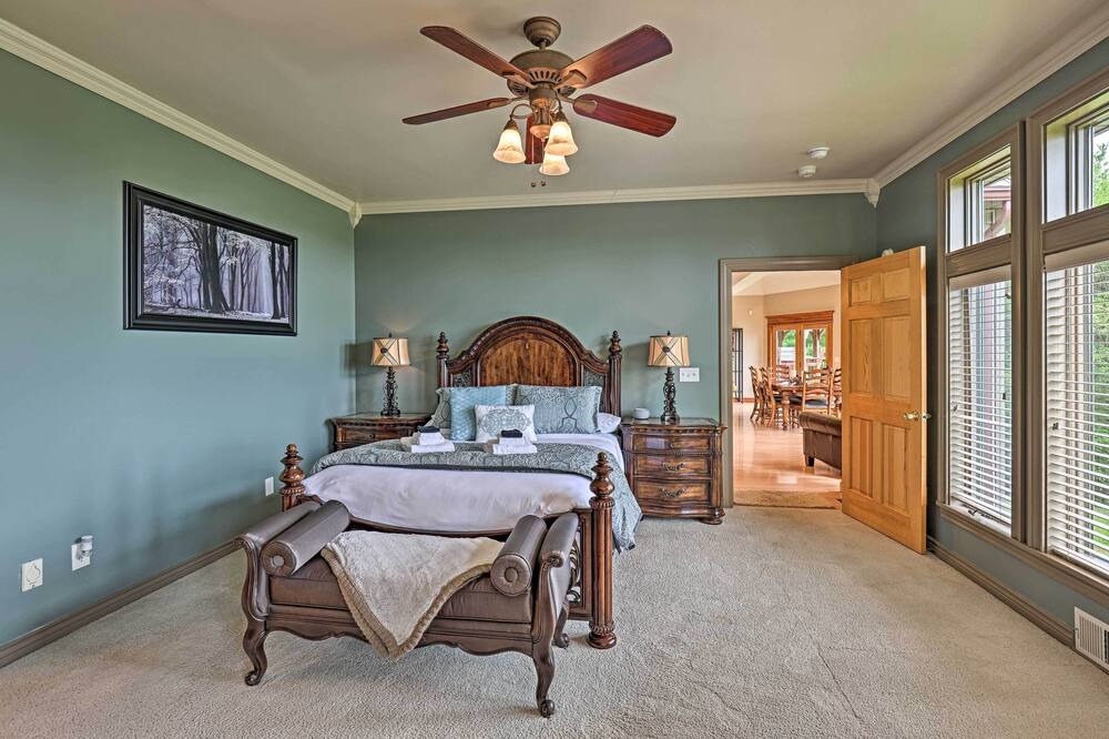 Photo of Others in Rushville