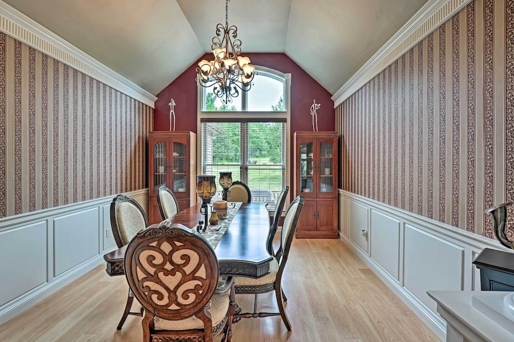 Photo of Bedroom in Rushville