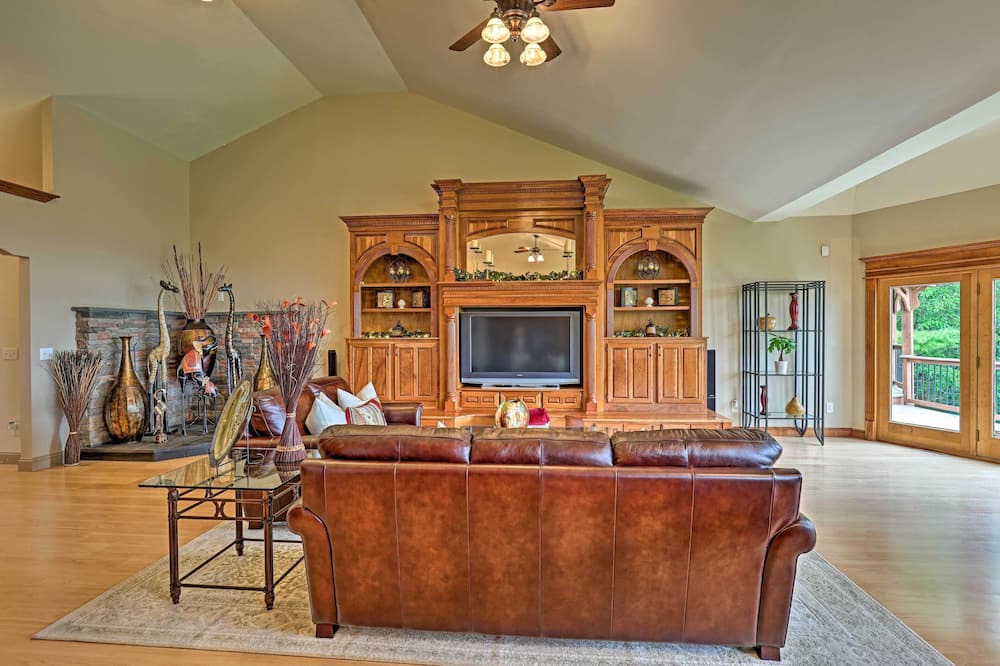 Photo of Bedroom in Rushville