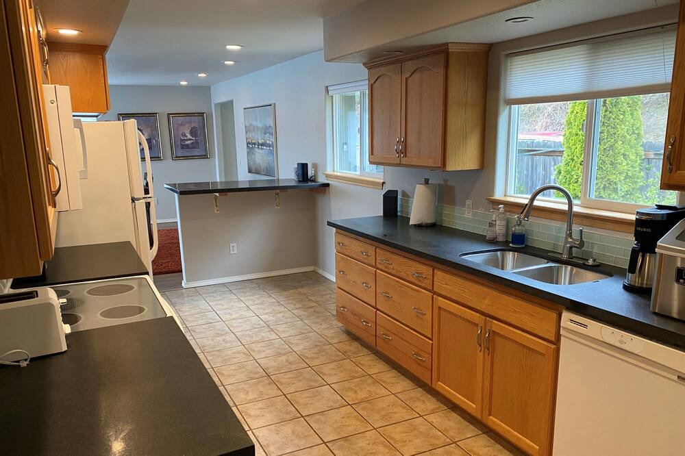 Photo of Kitchen in Northeast Tacoma