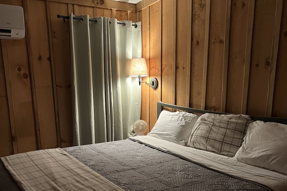 Photo of Bedroom in Glouster