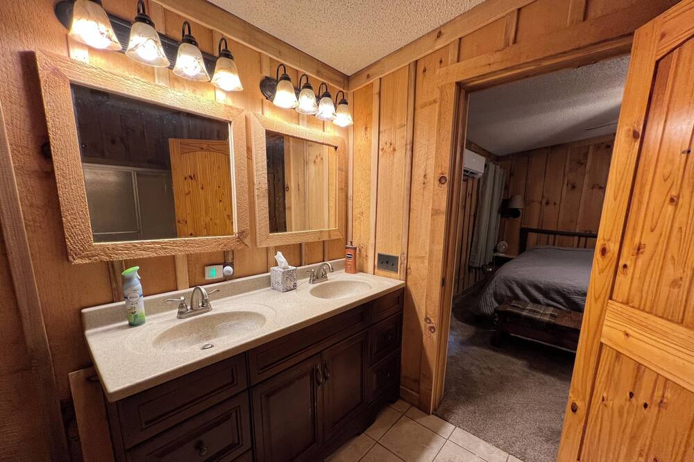 Photo of Bathroom in Glouster