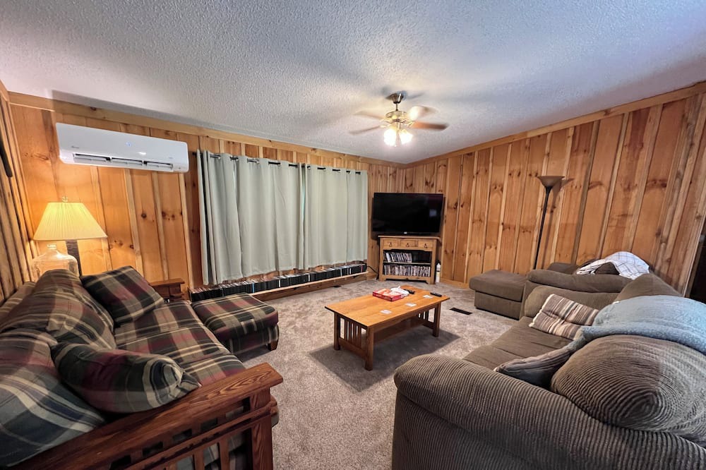 Photo of Livingroom in Glouster