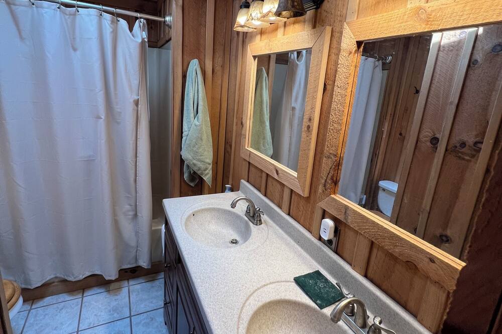 Photo of Bathroom in Glouster