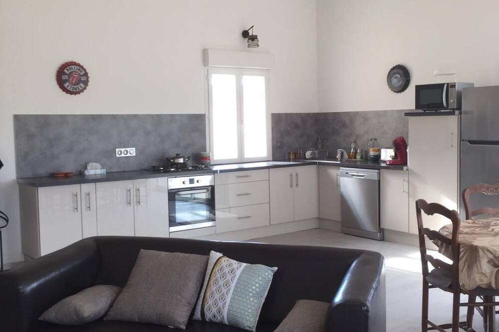 Photo of Livingroom in Saint-Jean-de-Maruejols-et-Avejan