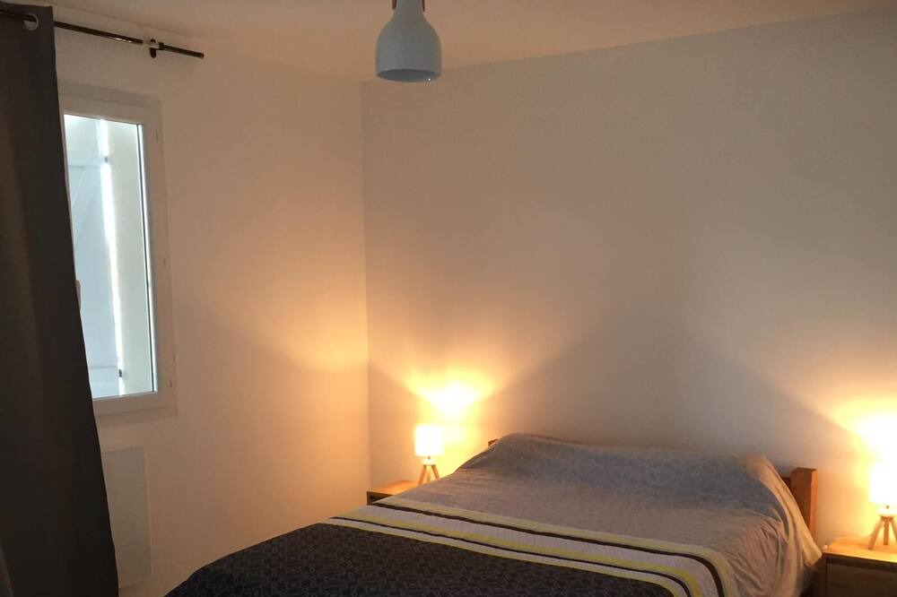 Photo of Bedroom in Saint-Jean-de-Maruejols-et-Avejan