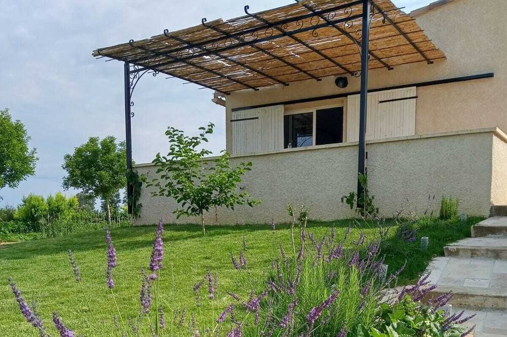 Photo of Outdoor in Saint-Jean-de-Maruejols-et-Avejan