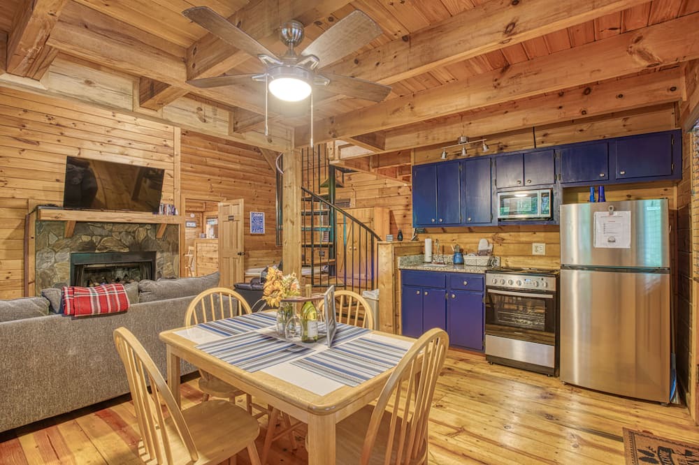 Photo of Kitchen in Pine Mountain Valley