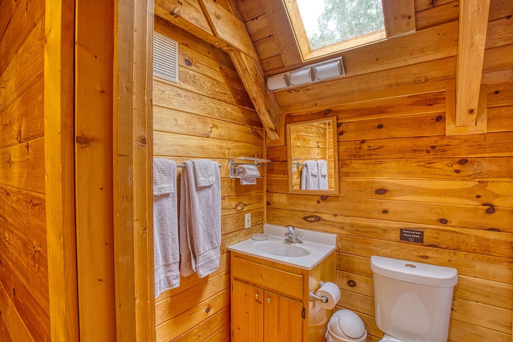 Photo of Bathroom in Pine Mountain Valley