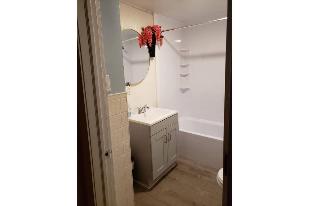 Photo of Bathroom in Niagara Falls