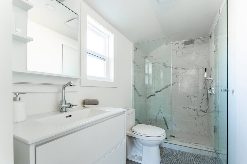 Photo of Bathroom in Wainfleet