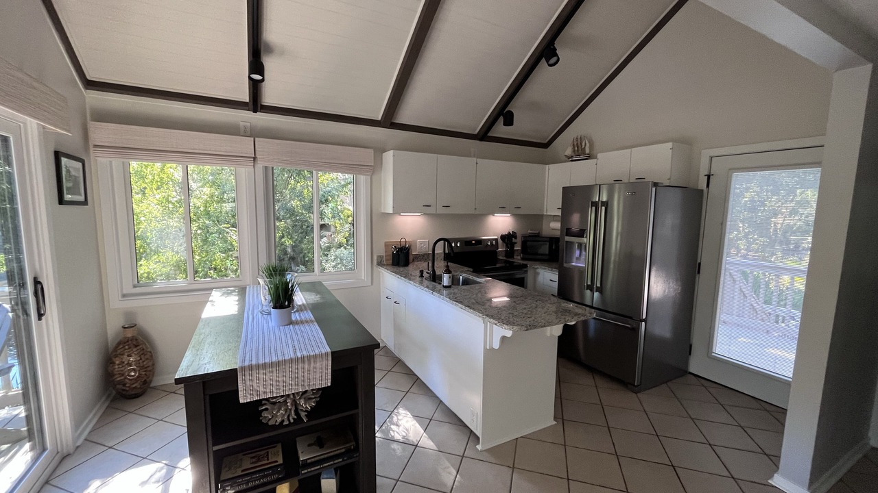 Photo of Kitchen in Night Heron